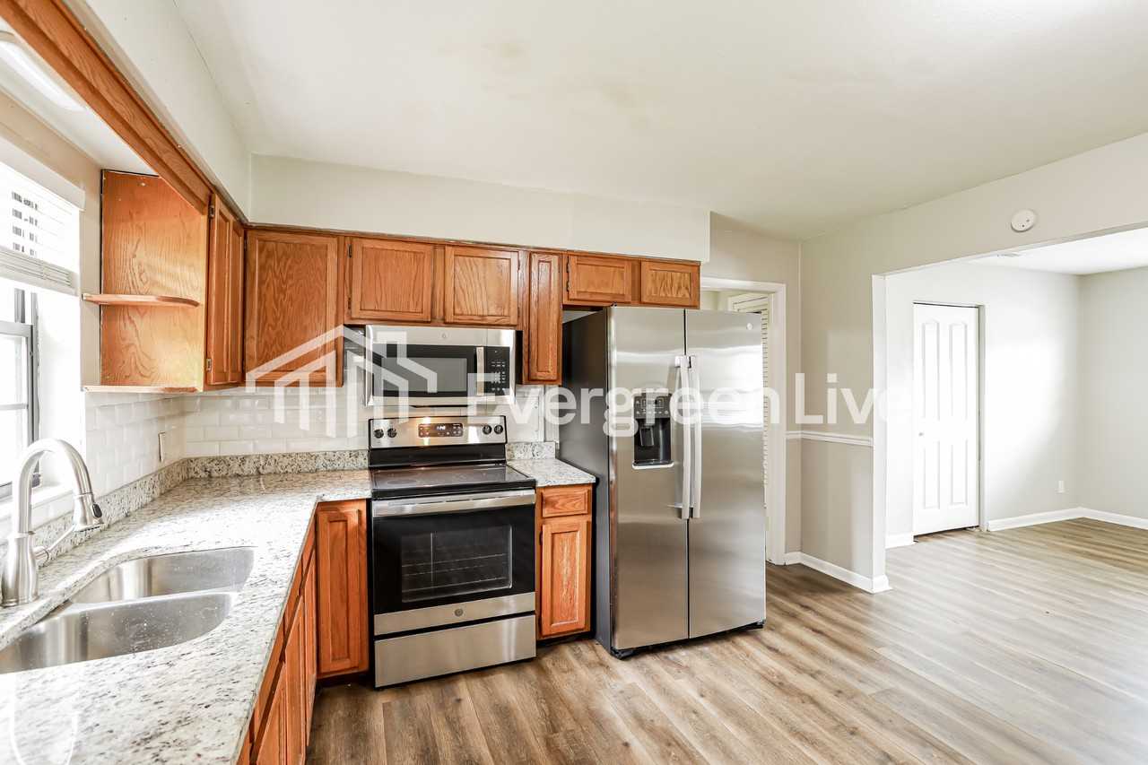 7638 Rambler Rd - Photo 5 of 15