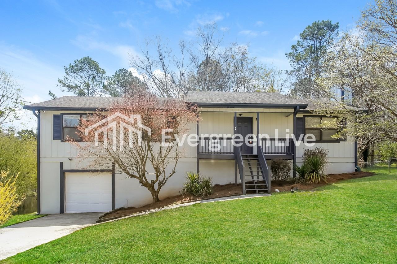 5821 Angela Ct