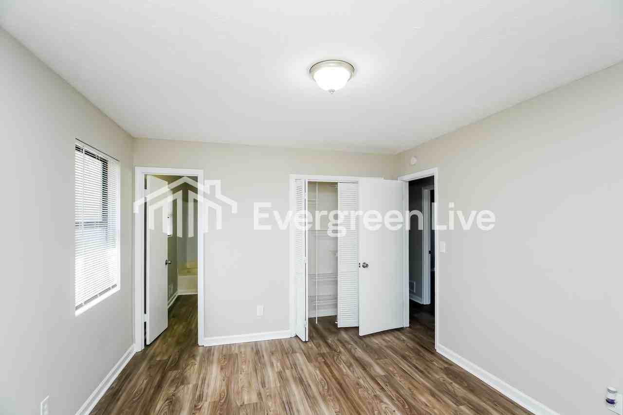 5821 Angela Ct - Photo 6 of 13