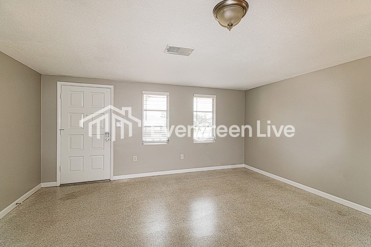 10433 Purple Ln - Photo 3 of 15