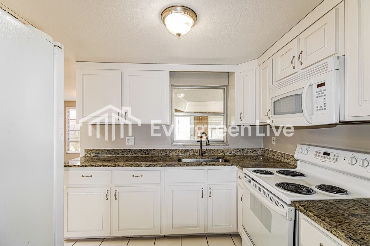 10433 Purple Ln - Photo 7 of 15