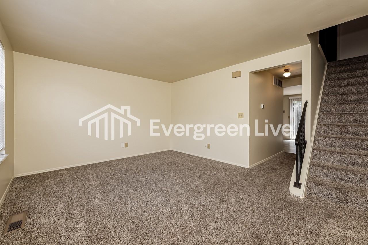 8203 Mount Carmel St - Photo 3 of 15