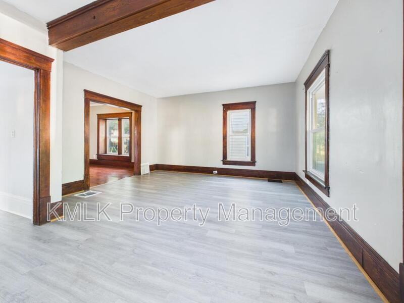 701 Kling St - Photo 7 of 42