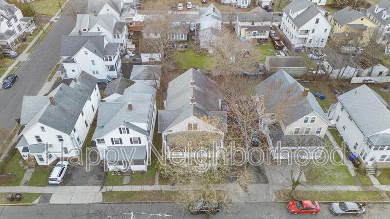 209 Pearl Streetunit - Photo 5 of 10