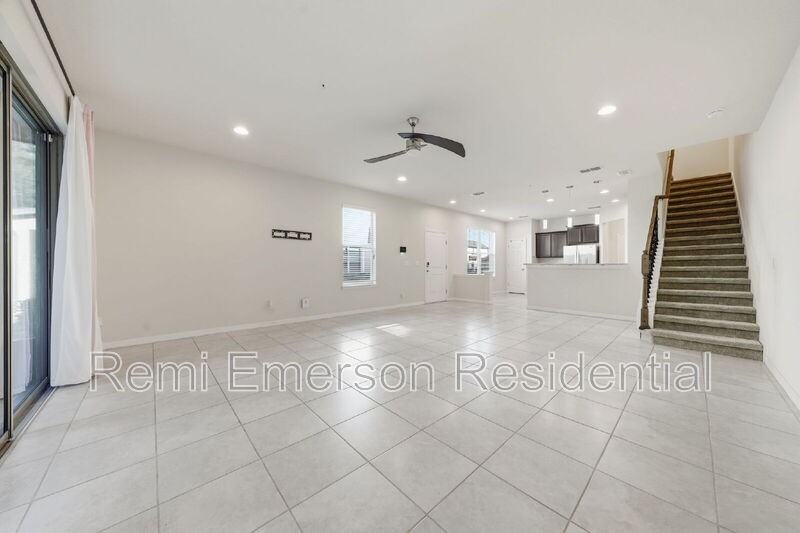 1096 Pavia Dr - Photo 7 of 27