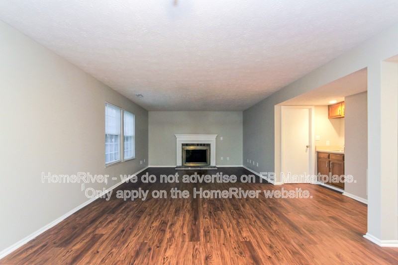 912 Farmview Ln - Photo 3 of 19