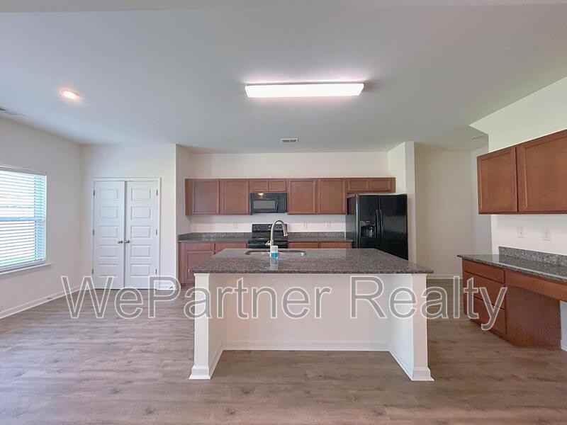 1831 Campbell Oaks Dr - Photo 4 of 13