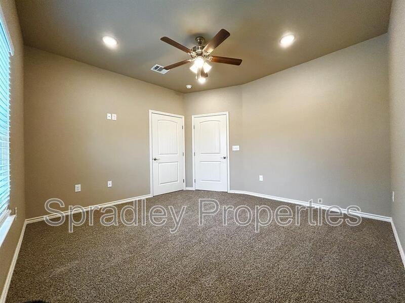 1033 Hibiscus Unit B - Photo 6 of 8