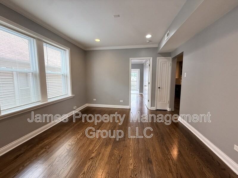 4023 N Troy St - Photo 6 of 10