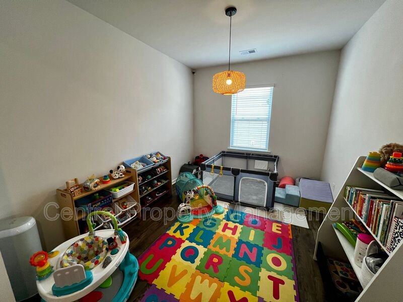 27 Oak Edge Ln - Photo 6 of 21