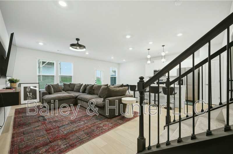 409 Brooch Way - Photo 4 of 15