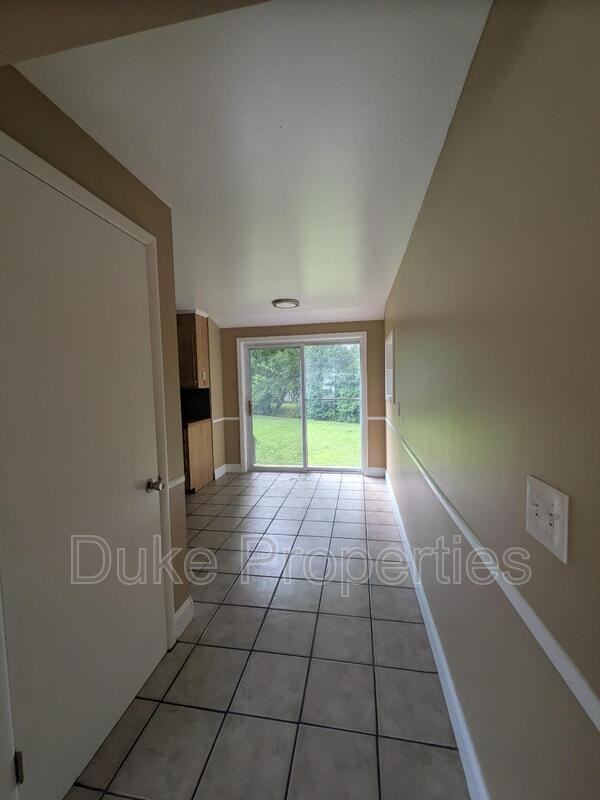 261 Morrow Dr - Photo 5 of 12
