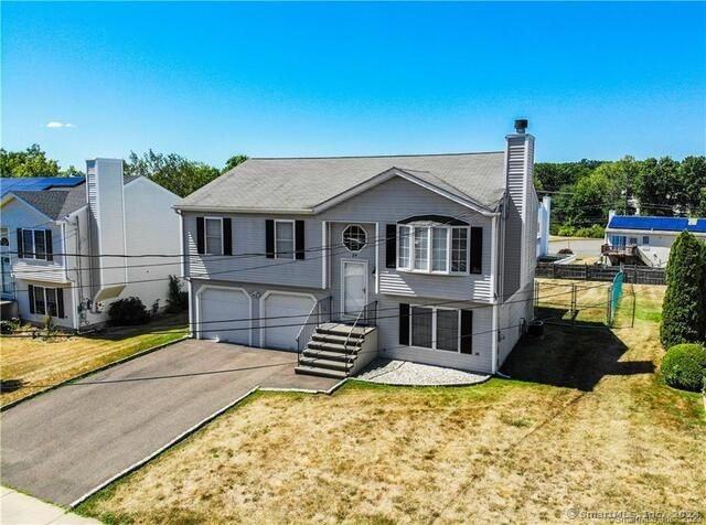 24 Andrea Dr - Photo 2 of 19