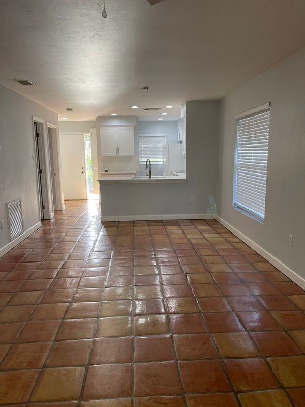 707 N Jefferson Ave - Photo 4 of 12