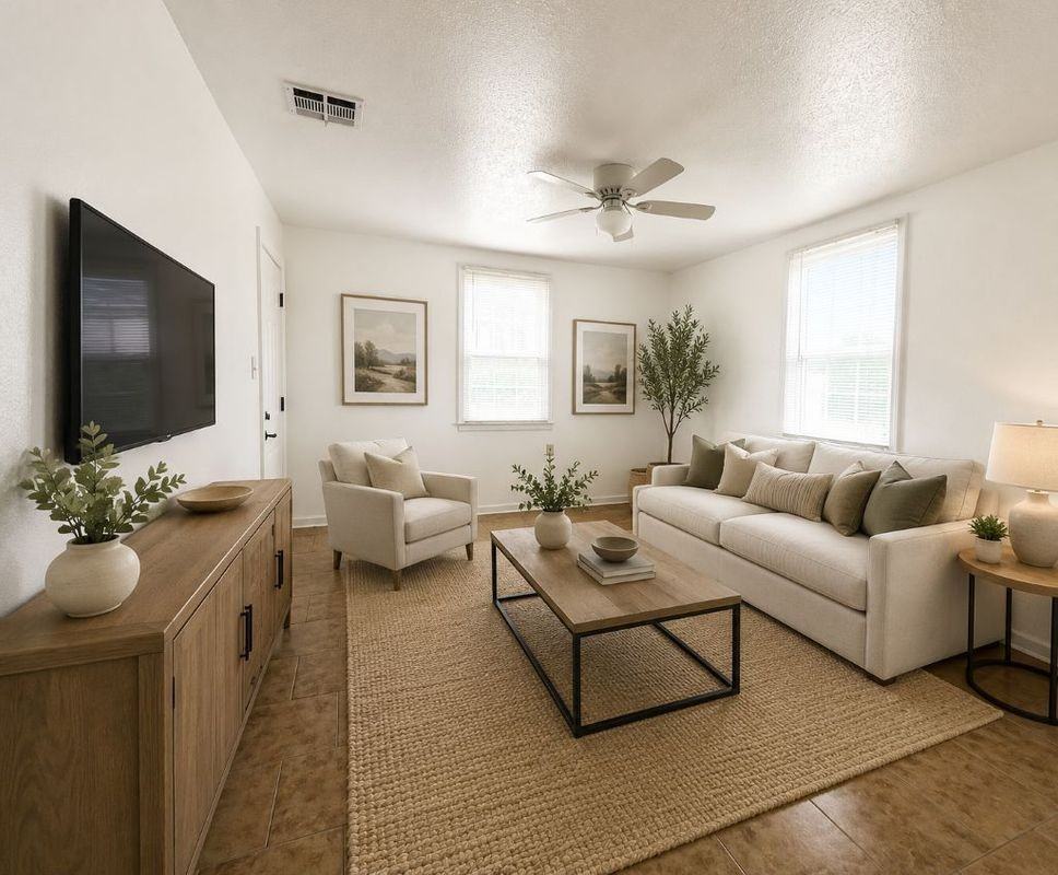 1010 Lesan Dr - Photo 3 of 3