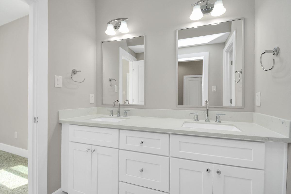 2903 Sherwood Green Ln - Photo 7 of 39