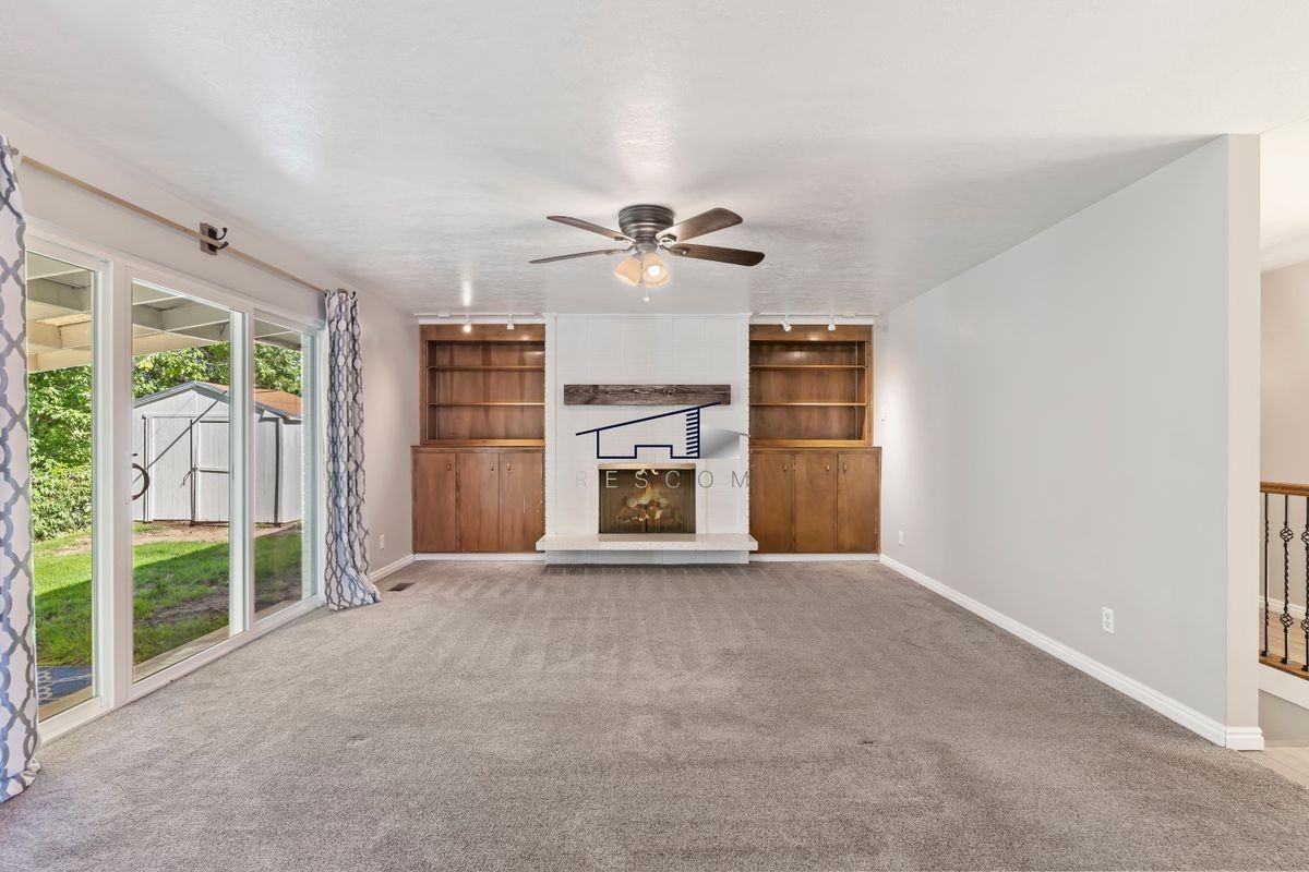 3179 Hawthorne Ave - Photo 6 of 36
