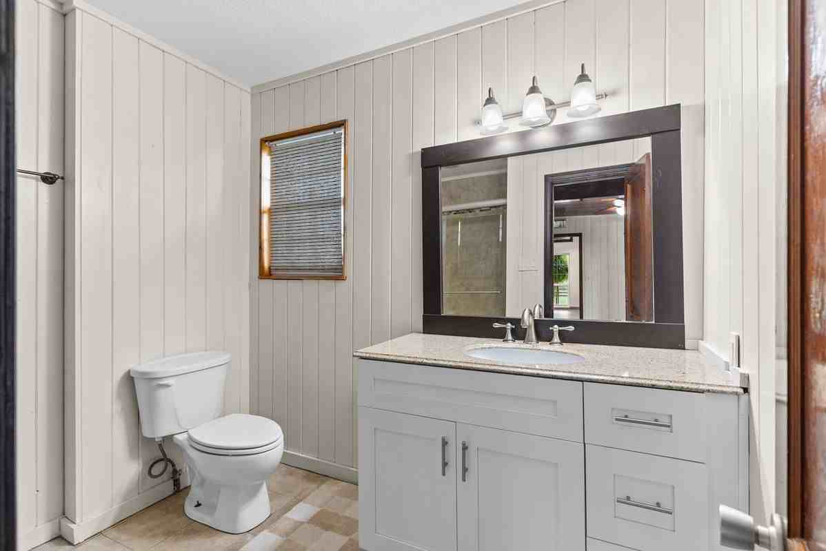 12311 Kelso Rd - Photo 7 of 44