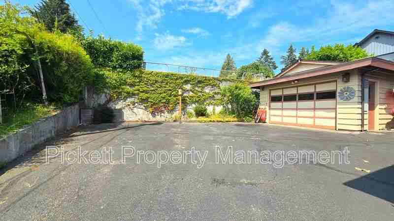 8671 Silverdale Way Nw - Photo 3 of 31