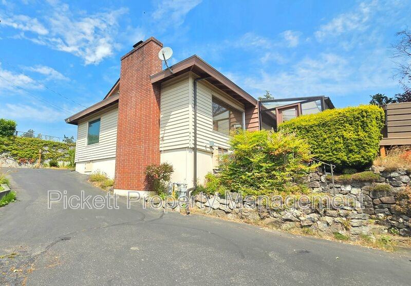 8671 Silverdale Way Nw - Photo 4 of 31