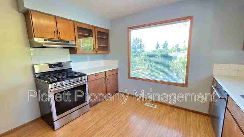 8671 Silverdale Way Nw - Photo 7 of 31