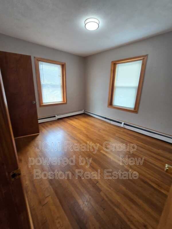 167 N Common St #25 - Photo 4 of 10