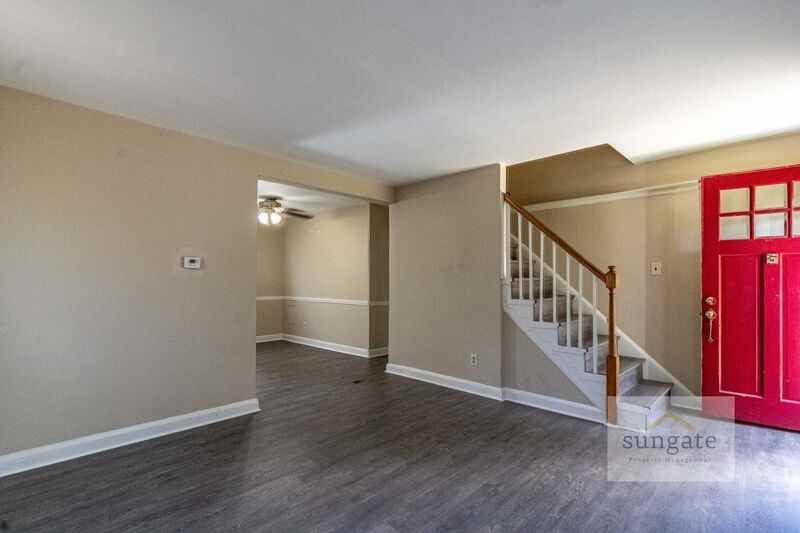 6017 Winthrope Ave - Photo 3 of 16