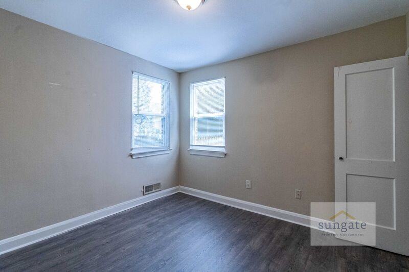 6017 Winthrope Ave - Photo 6 of 16
