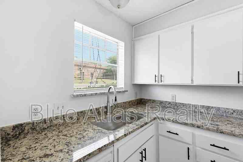 3828 Coates Cir - Photo 3 of 15
