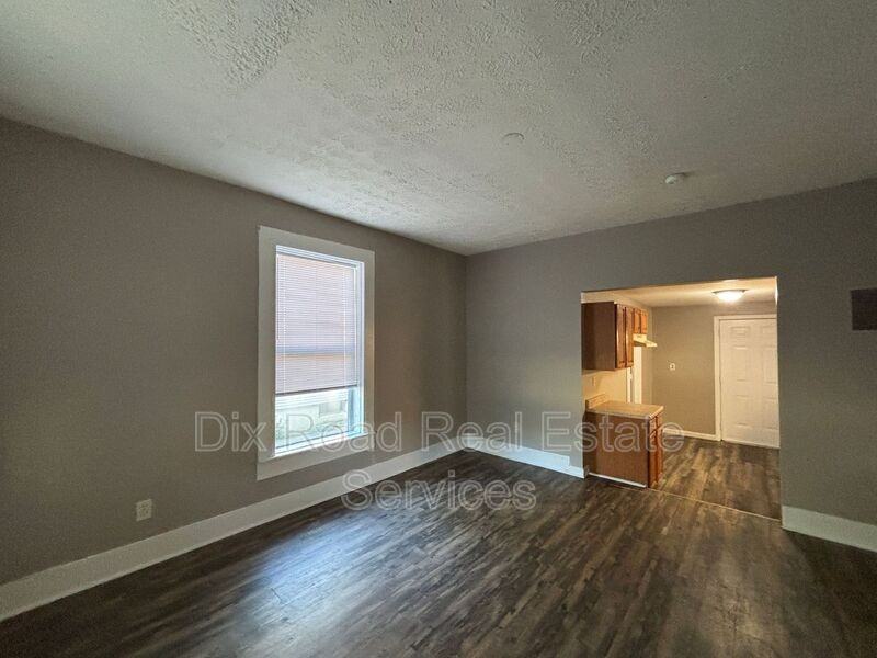 609 18th Ave - Photo 5 of 23