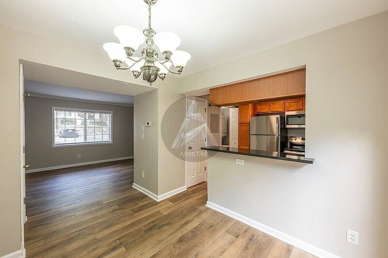 6940 Roswell Rd Ne #13F - Photo 3 of 18