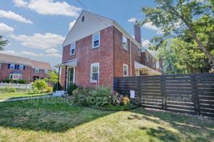 featured image of 912 Feist Ave