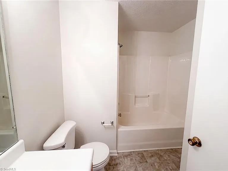 1706 North Lazy Branch Road - Photo 4 of 5