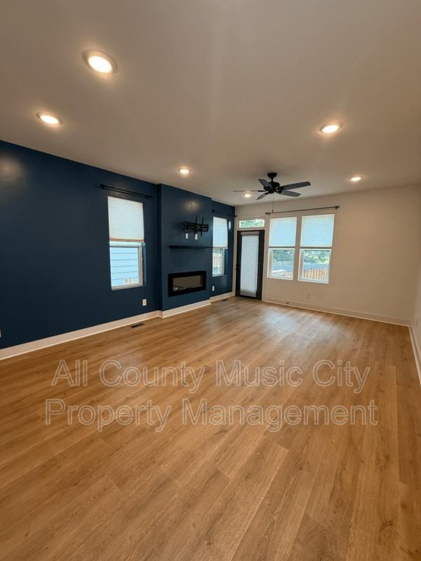 204B Alta Loma Rd - Photo 4 of 10