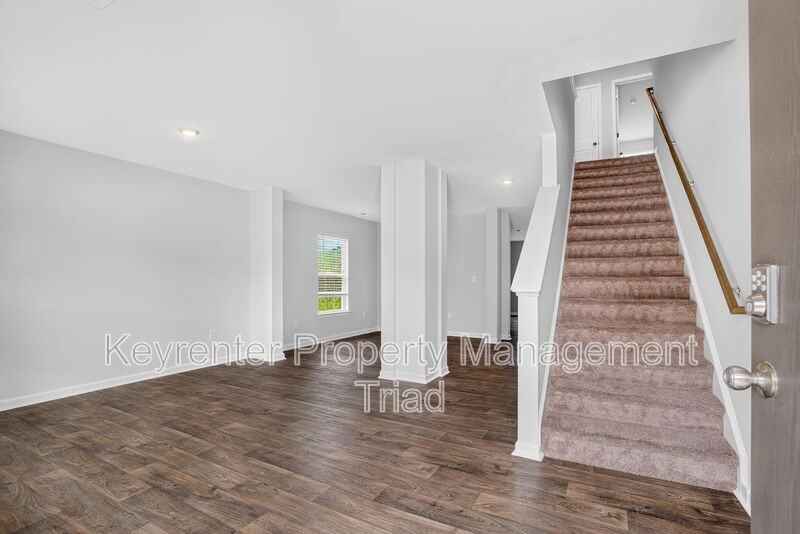 5109 Black Forest Dr - Photo 2 of 48
