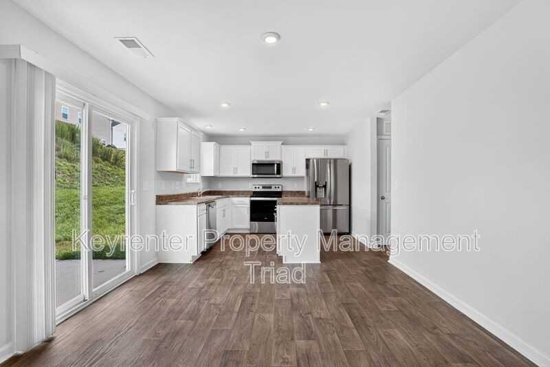 5109 Black Forest Dr - Photo 4 of 48