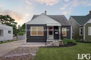 331 California Blvd - Photo 1 of 1