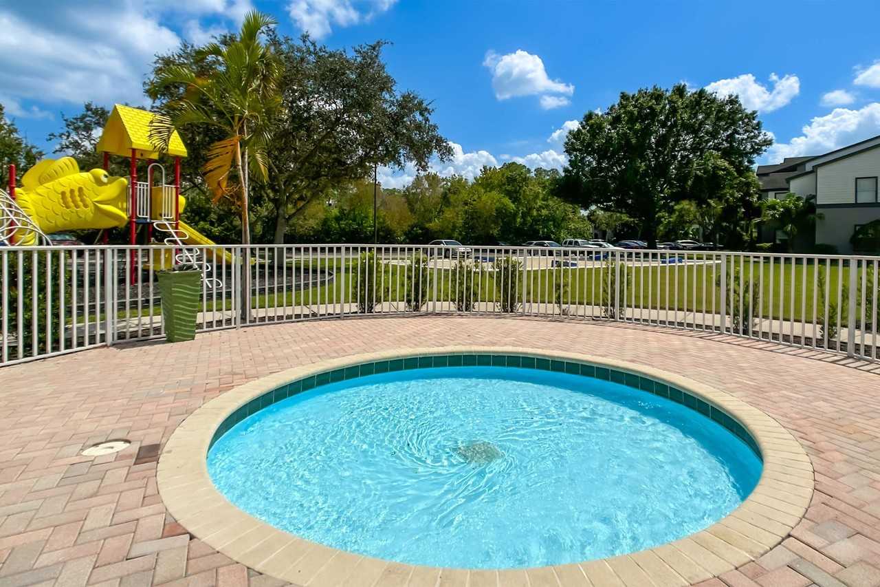Eden Pointe - Photo 6 of 23