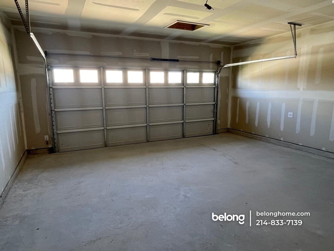 2007 Meadow Park Dr - Photo 2 of 23