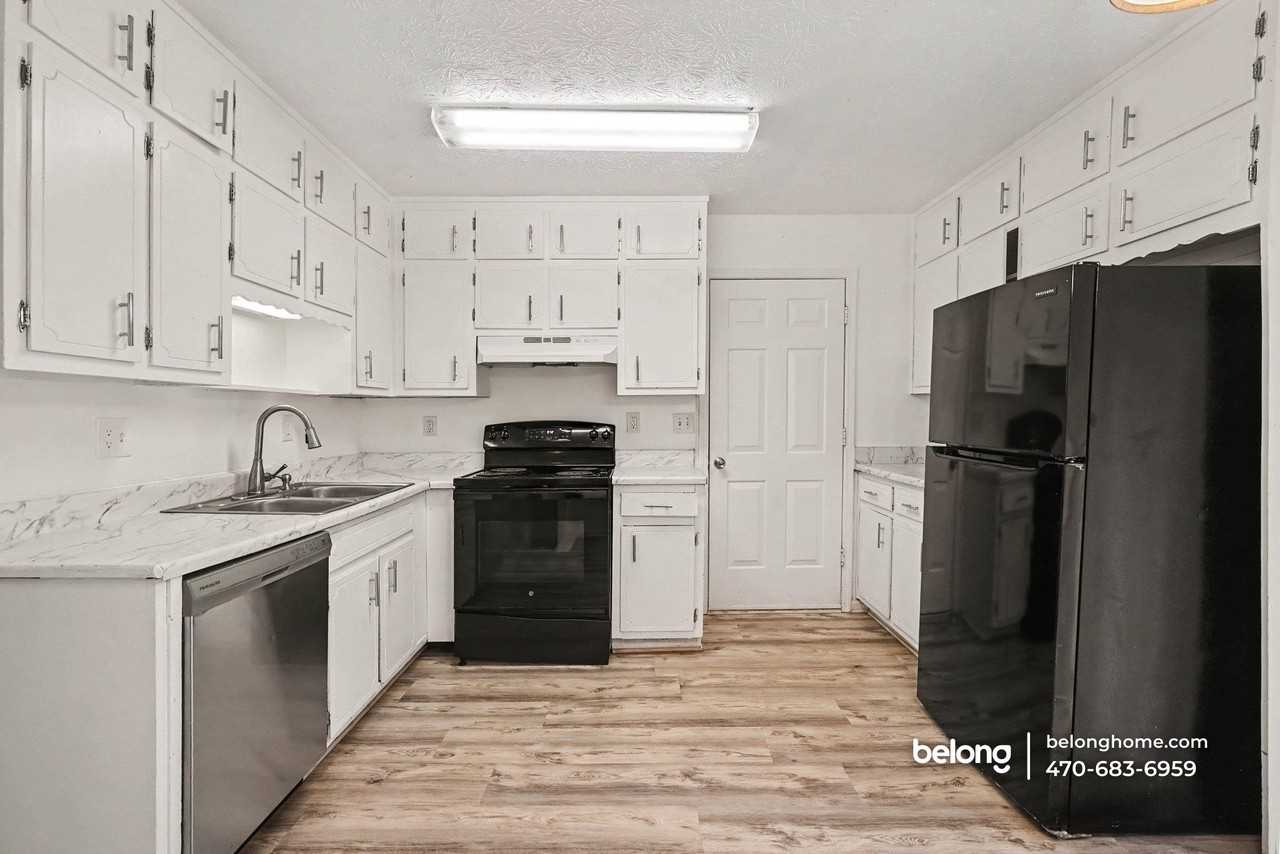 4395 Flakes Mill Rd - Photo 5 of 17