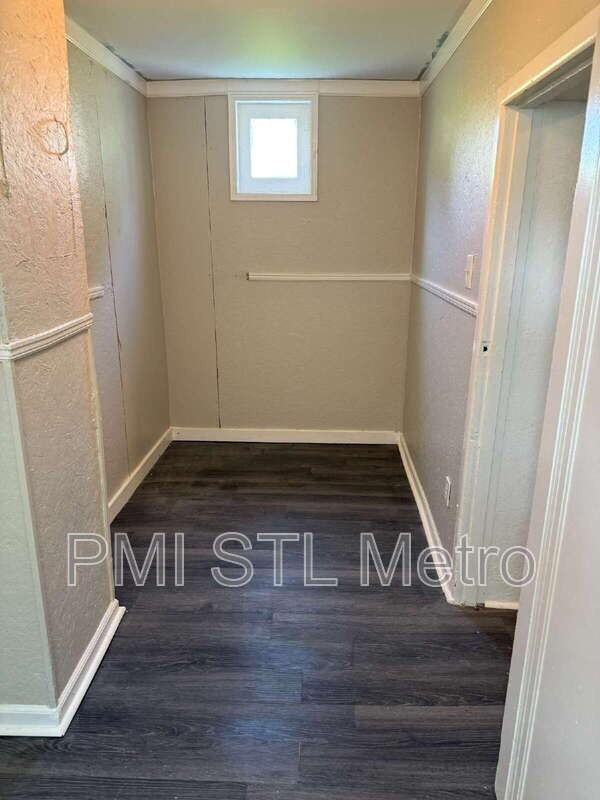 5548 Jennings Station Rd - Photo 6 of 11