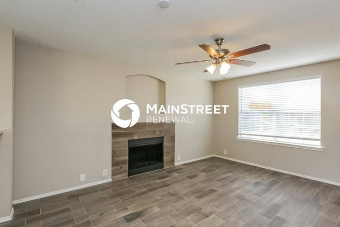 1520 Clemson Dr - Photo 4 of 18