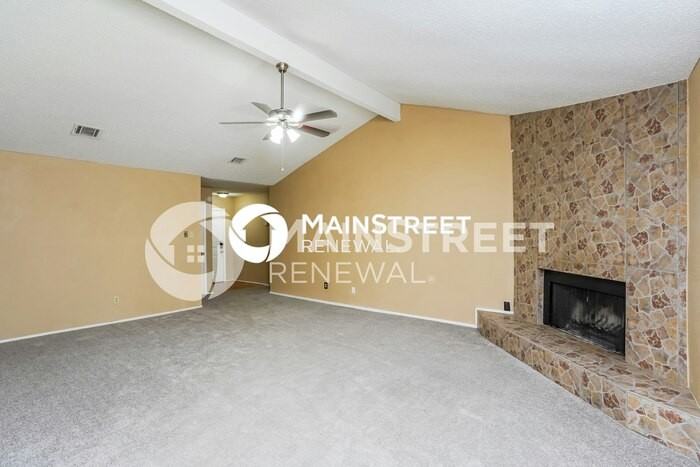22511 Leedstown Ln - Photo 4 of 16