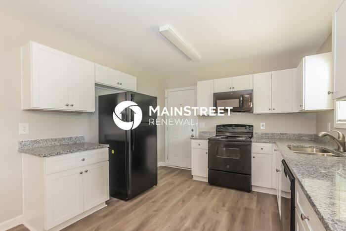 1612 Lamont Ave - Photo 7 of 15