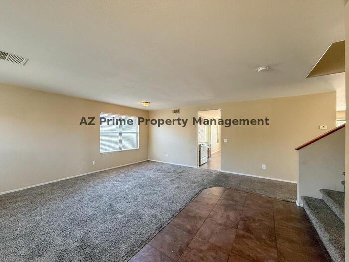 583 W Racine Loop - Photo 5 of 38