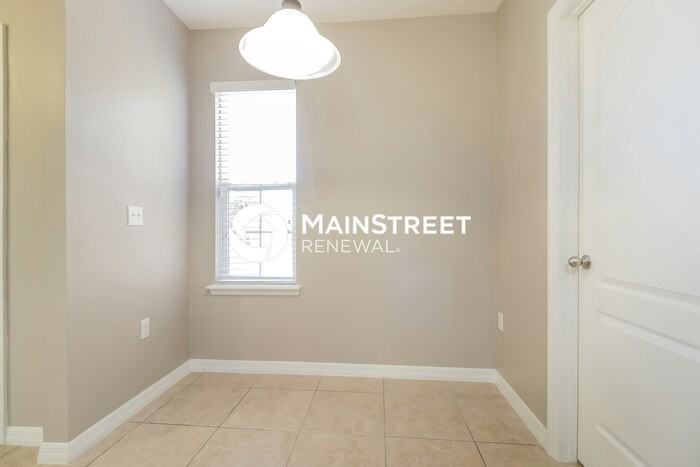4794 Ashurst St - Photo 4 of 16