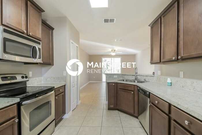 4794 Ashurst St - Photo 5 of 16