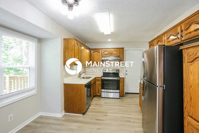 1400 Ne 80th St - Photo 5 of 18