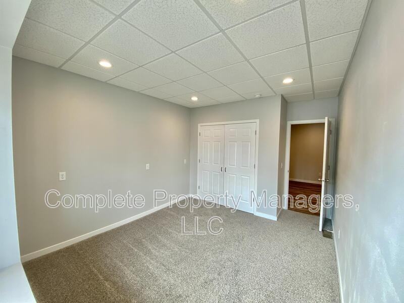 107 Main St E - Photo 3 of 5