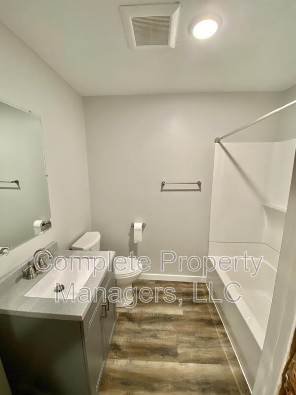 107 Main St E - Photo 4 of 5